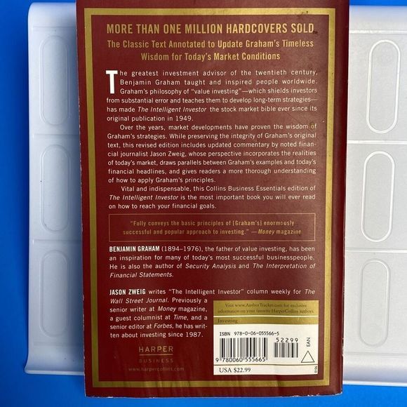 The Intelligent Investor by Benjamin Graham - Red Cover - Picture 3 of 8